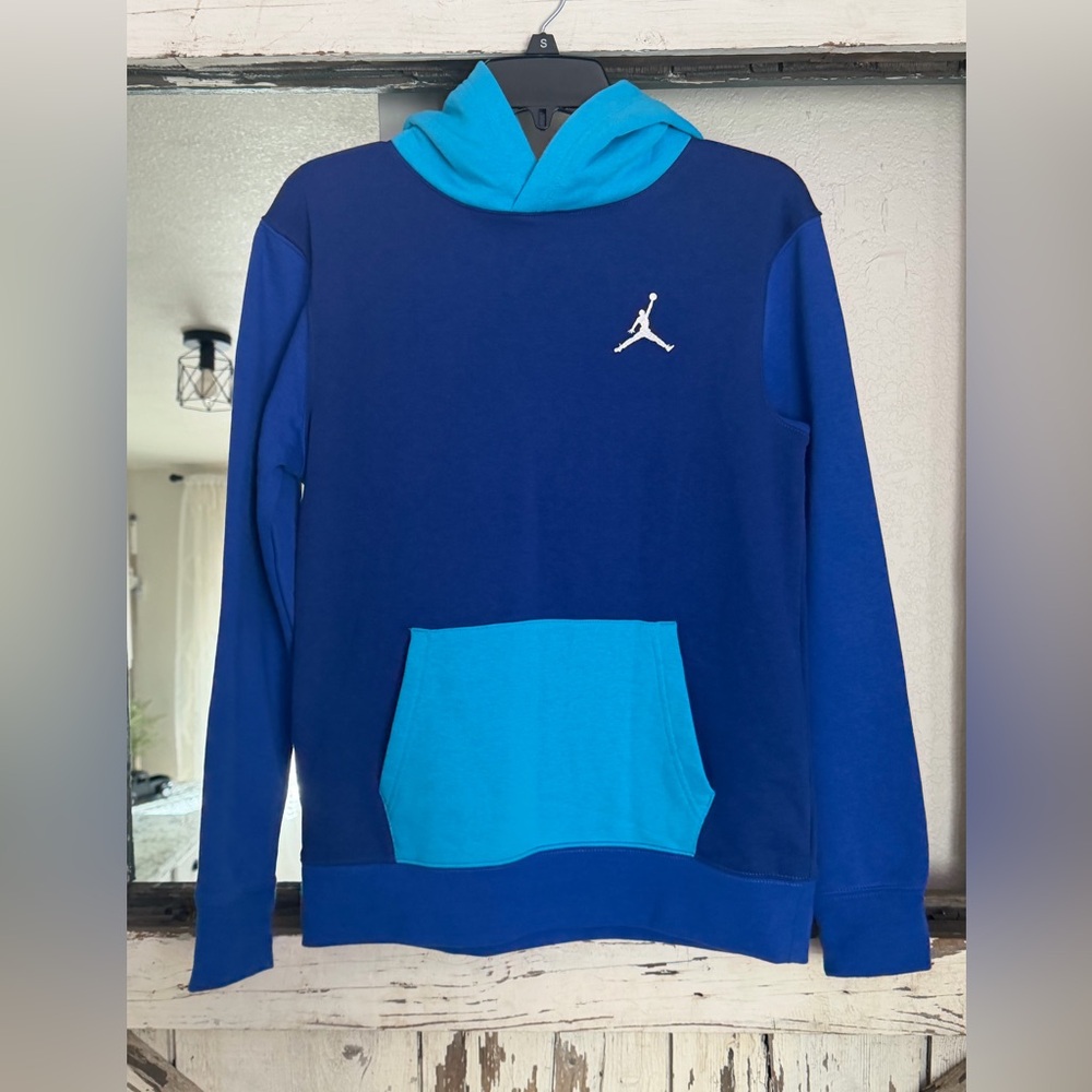 Kids’ Jordan Colorblock Hoodie – XL (Ages 13–15)